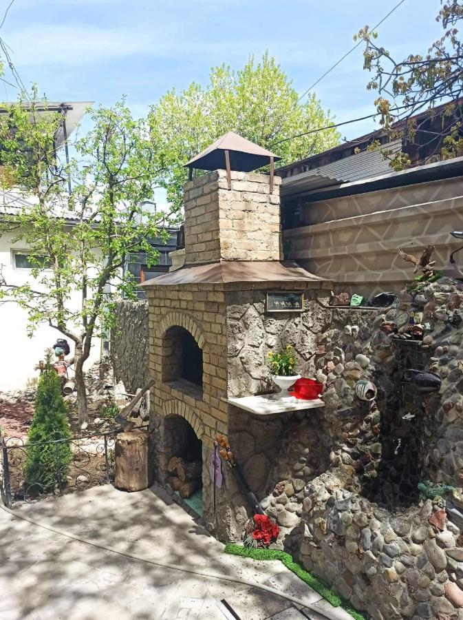 Посуточный Гостевой Дом Gyumri Ngoại thất bức ảnh